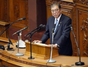 四面楚歌的日本首相发誓要与长期被忽视的反对党合作，以挽救他的政府